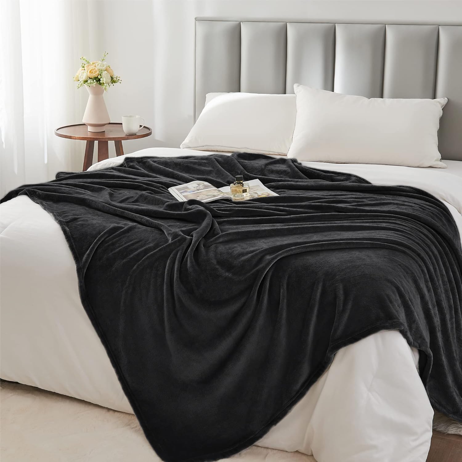 R0BTECH Fleece Blanket Black Throw Blankets for Couch & Bed, Luxury Plush Cozy Fuzzy Blanket 50x60 inches, Super Soft Warm Lightweight Throw Blanket for Travel Camping