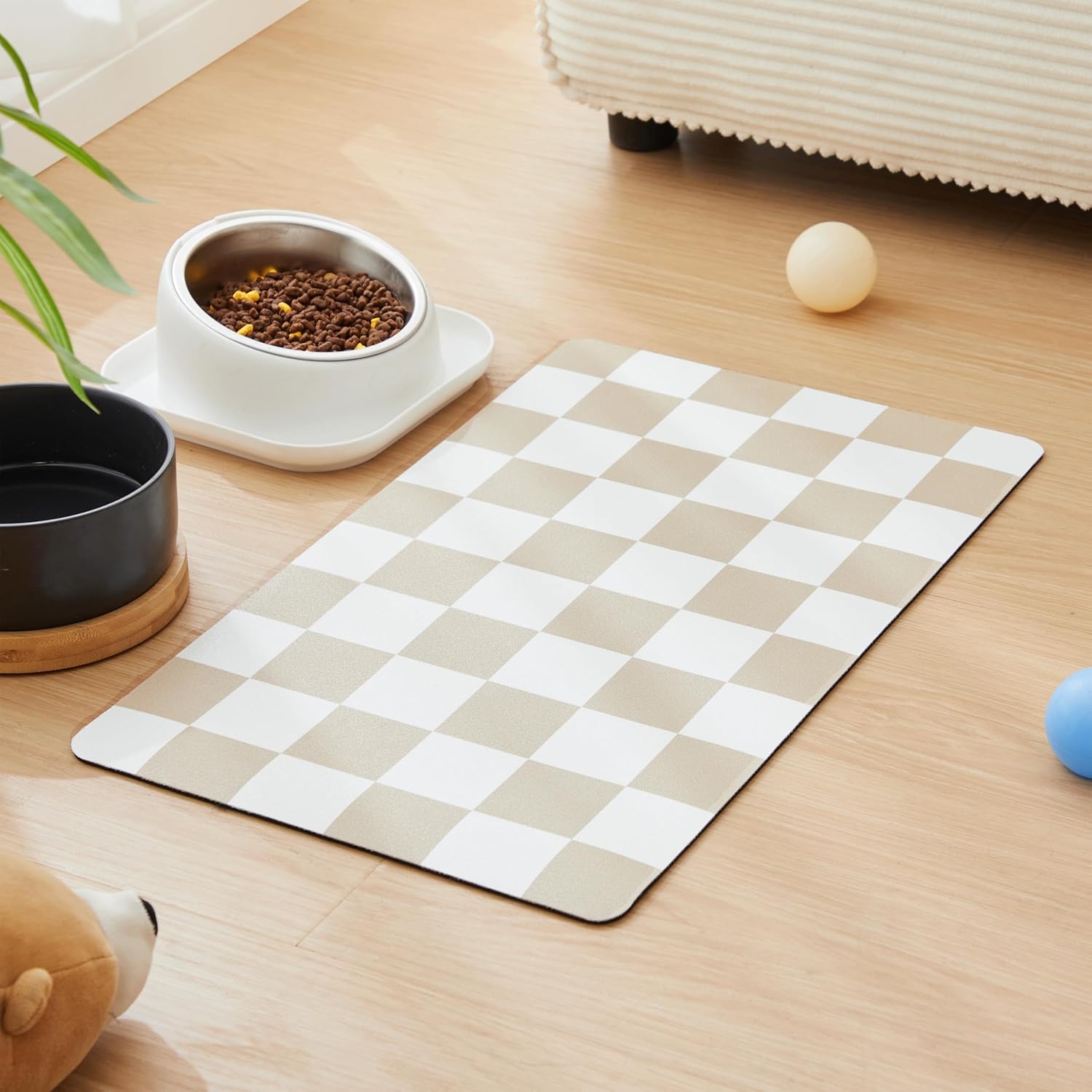 R0BTECH Checkered Dog Feeding Mat, Absorbent Mats for Dog Food and Water Bowl, Dispenser, Retro Aesthetic Khaki Beige Checkerboard Pet Placemat for Dogs, Cats, Puppy Accessories, 12" X 19”